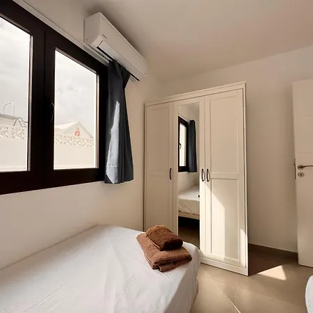 Yumbo Rainbow Homes A Maspalomas (Gran Canaria)
