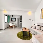 Yumbo Rainbow Homes A *